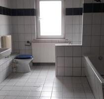 4 12 Zimmer Küche Bad Einbauküche Kleiner Balkon - Extertal