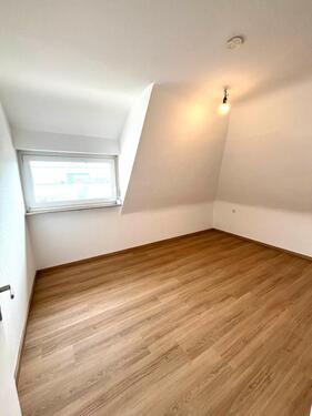 Foto - 3.5 Zimmer Dachgeschoßwohnung zur Miete in Stuttgart