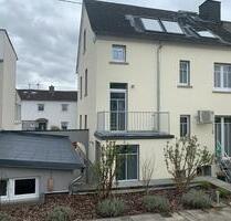 Charmante Maisonette-Wohnung in Holzheim – modern, großzügig und - Gückingen
