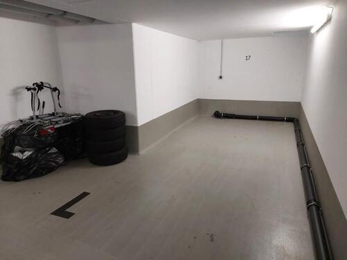 Foto - Tiefgaragenstellplatz mit Zusatzfl. Bestlage Laufen zu Vermieten