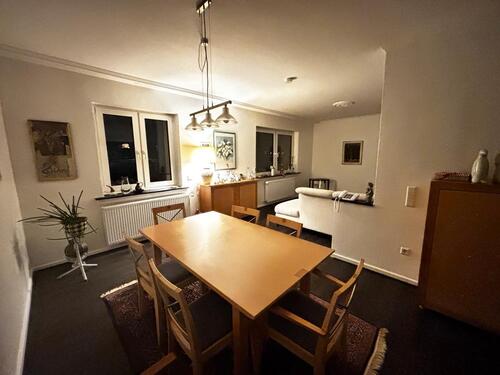 Foto - 2.5 Zimmer Wohnung - 880,00&nbsp;EUR Kaltmiete, ca.&nbsp; 80,00&nbsp;m&sup2;