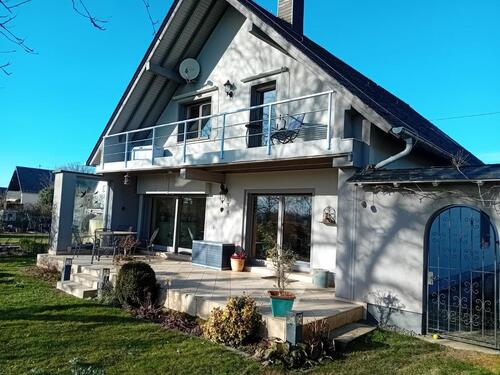 Foto - Großzügiges Einfamilienhaus - 1.500,00&nbsp;EUR Kaltmiete, ca.&nbsp; 180,00&nbsp;m&sup2;