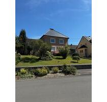 Einfamilienhaus - 1.450,00&nbsp;EUR Kaltmiete, ca.&nbsp; 130,00&nbsp;m&sup2; in Echternacherbrück (PLZ: 54668)