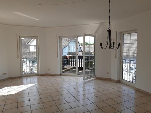 Foto - Helle 4-Zimmer-Wohnung in Ochtendung (101 m²) mit Balkon & EBK