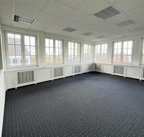 Büroräume im Herzen Bremens - 350,00&nbsp;EUR Kaltmiete, ca.&nbsp; 240,00&nbsp;m&sup2; in Bremen (PLZ: 28195)