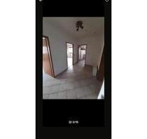 Zweieinhalb Zimmerwohnung - 900,00&nbsp;EUR Kaltmiete, ca.&nbsp; 70,00&nbsp;m&sup2; in Wetzlar (PLZ: 35576) Altenberger Straße