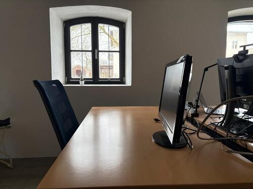 Foto - Arbeitsplatz in Büro - 300,00&nbsp;EUR Kaltmiete, ca.&nbsp; 5,00&nbsp;m&sup2;