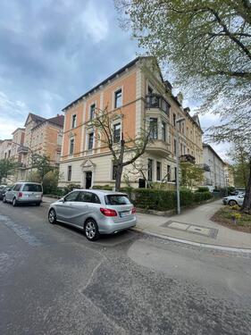 Foto - Altbau im Östlichern: 6-Zimmer-Wohnung mit Balkon & Badewanne