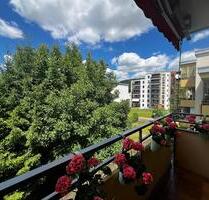 Lichtdurchflutete 2,5 Zimmer-Wohnung mit Balkon in ruhiger, grüne - Geislingen an der Steige