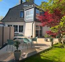 Traumhaus in Birkenwerder – viel Platz, Gartenparadies & modern