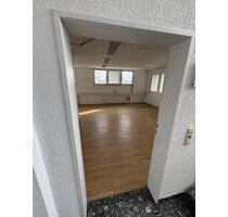 87qm Büro mit 2,5 Räumen im Industriegebiet in Magstadt