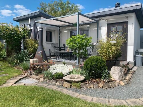 Foto - Wunderschöner Garten mit massivem Gartenhaus (24 qm) in Höhenlage