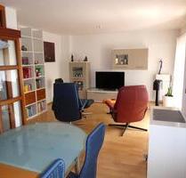 Gepflegte 2-Zimmer-Wohnung mit Balkon, Einbauküche, Garage und Ke - Sankt Ingbert
