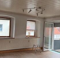 renovierte 4-Zimmer-Wohnung mit Terrasse & Garage in Münsingen