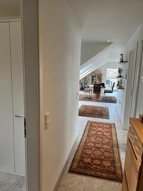 Foto - Helle 3 Zimmer DG Wohnung zu vermieten