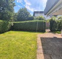 Helle 3,5 Zimmer-Wohnung mit Garten und Kamin in Weinstadt