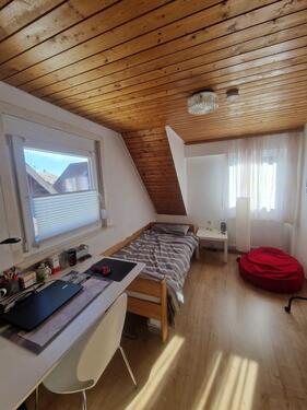 Foto - 1 Zimmer Dachgeschoßwohnung zur Miete in Nürtingen