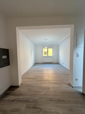 Foto - Kernsanierte 2-Zimmer-Wohnung, Erdgeschoss, Osthofen