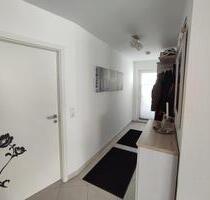 Sehr schöne 3,5-Zimmer-Wohnung Balkon,EBK, 2 TG-Plätze Sonnenbühl