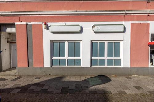 Foto - Gewerbeeinheit WHV Innenstadt zu vermieten- ca. 99 m², gr. Fensterfront, 5min WHV Fußgängerzone