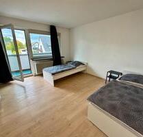 Günstiges Monteurzimmer Langenfeld - Nähe Leverkusen Opladen Köln Monteurwohnung mit Parkplatz - Langenfeld (Rheinland)