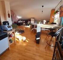 Otting. Schöne DG Wohnung ab April verfügbar