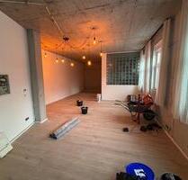 Büro, Wohnung zu Vermieten. - 650,00&nbsp;EUR Kaltmiete, ca.&nbsp; 45,00&nbsp;m&sup2; in Beilstein (PLZ: 71717)