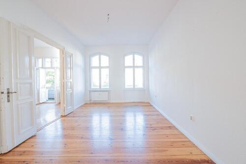 Foto - Bezugsfreie helle Altbauwohnung -3 Zimmern & Balkon -Florakiez
