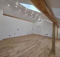 2 Zimmer Dachgeschoss Wohnung in DEZ Nähe - Regensburg Konradsiedlung