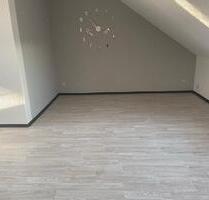 Geräumige 3 RW nahe S-Bahn - 350,00 EUR Kaltmiete, in Neukieritzsch (PLZ: 04575)