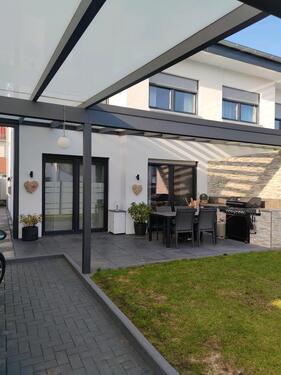 Foto - Moderne Doppelhaushälfte mit Ausbaureserve und Wärmepumpe