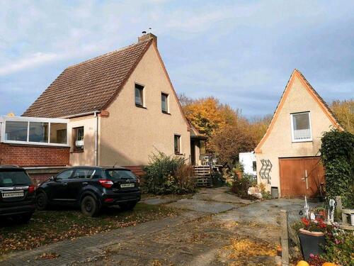 Foto - Einfamilienhaus mit Einliegerwohnung