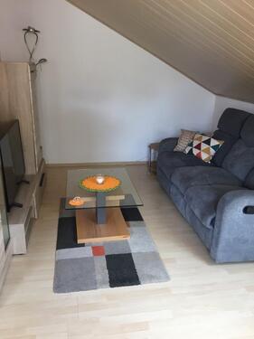 Foto - Schöne helle 2 Zimmer Dachgeschoss Wohnung möbliert zu vermieten