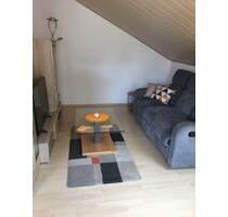 Schöne helle 2 Zimmer Dachgeschoss Wohnung möbliert zu vermieten - Bad Kissingen