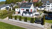 Foto - Neuwertiges Haus mit PV&Wallbox-Hauptteil mit Garten&Doppelgarage