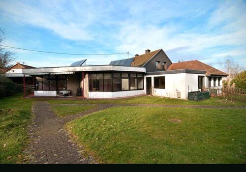 Foto - Einfamilienhaus Gewerbe , Pferdehaltung , Physio usw evtl möglich