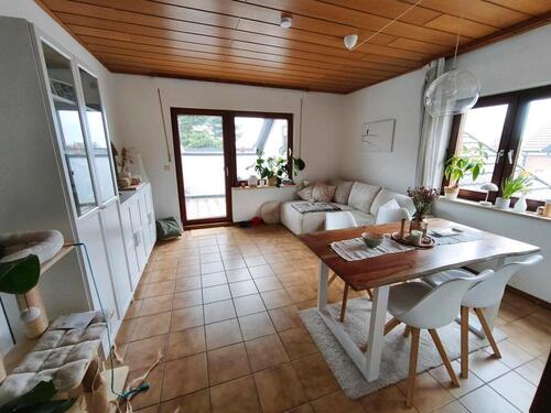 Foto - Schöne, helle DG-Wohnung zu vermieten