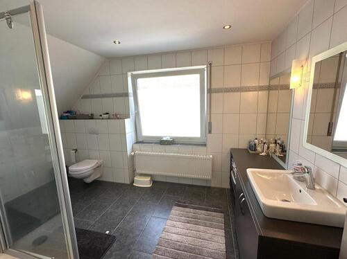 Foto - Vielseitiges Ein-Zweifamilienhaus