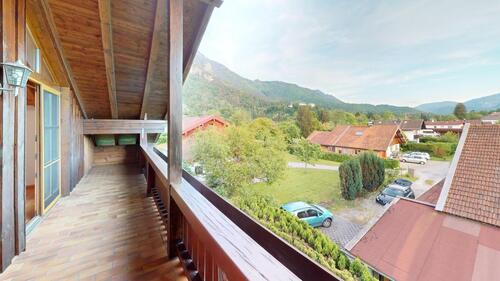 Foto - Helle 2 (bzw.3-) Zimmer-Dachgeschoss-Wohnung in Marquartstein