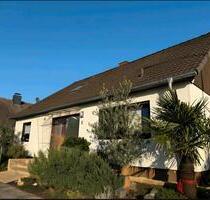 Einfamilienhaus mit 6 Zimmern und Garagen in Weeze