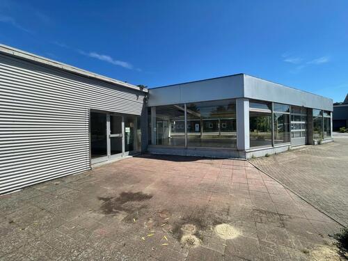 Foto - Gewerbefläche mit Ausstellung und Büro – ca. 400 m² an der B73