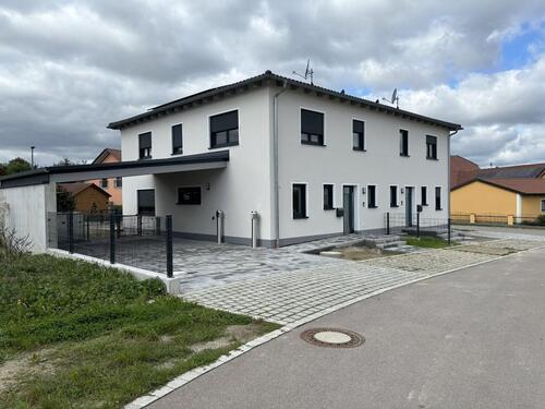 Foto - Doppelhaushälfte Baujahr 2024 - 1.551,00&nbsp;EUR Kaltmiete, ca.&nbsp; 141,00&nbsp;m&sup2;