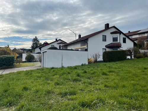 Foto - Gepflegtes Doppelhaus, vollunterkellert mit Garage in Beilstein