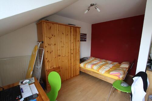 Foto - helle Dachgeschosswohnung - 430,00 EUR Kaltmiete,