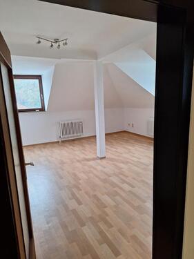 Foto - 2-Zimmer Dachgeschosswohnung - WG geeignet