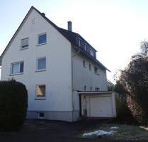 Ihr neues Zuhause: Gemütliche 3-Zimmer-Dachgeschosswohnung in guter Lage von Freiberg am Neckar!