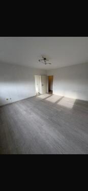 Foto - Schöne freie 2 Zimmer Wohnung in Siegburg zentral abzugeben!