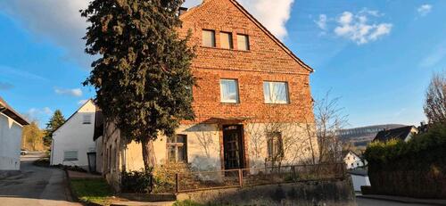 Foto - Bastlerobjekt m. viel Potential & kleiner Gartenoase, Barntrup-OT