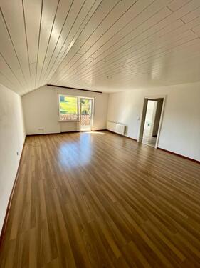 Foto - Schöne 3-Zimmer-Wohnung mit Balkon (95 m²) in Mengerschied