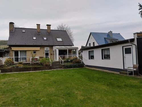 Foto - Einfamilienhaus mit Einliegerwohnung - Provisionsfrei